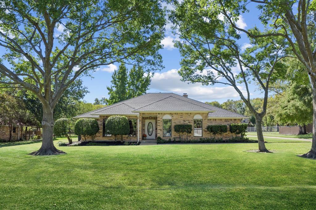 Emerald Circle, Southlake real photo 1